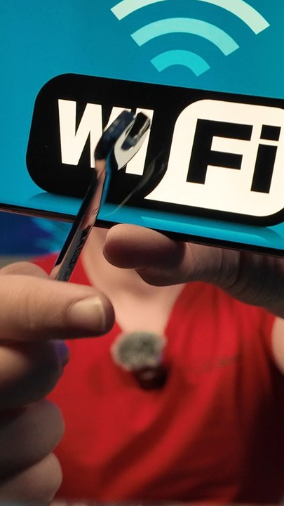 Récupérer le mot de passe d'un réseau wifi #astuce #astuces #tips #tipsandtricks #smartphone #téléphone #tech