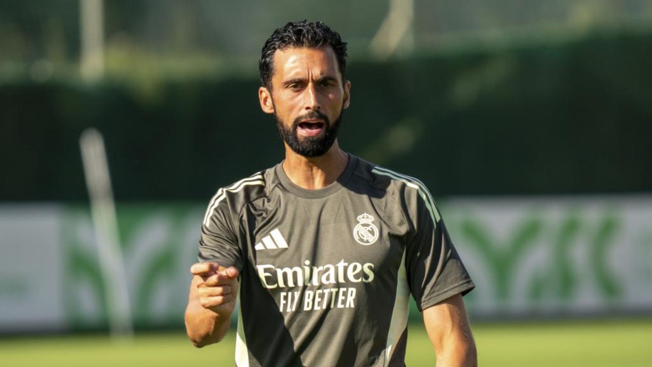 Arbeloa:  "Cuando eres el entrenador del mejor filial del mundo, la responsabilidad es muy grande"