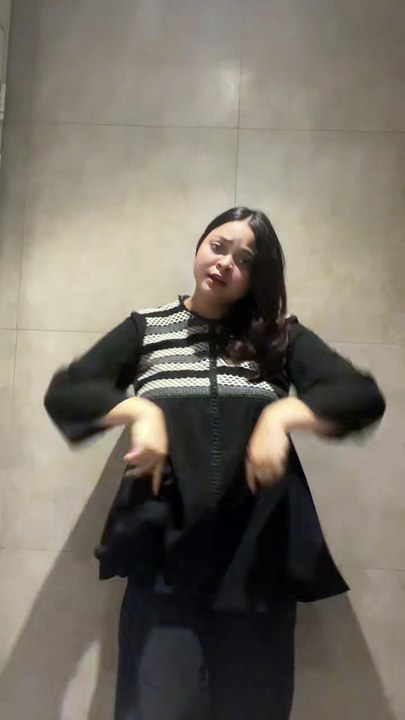 💃 Bangla Girl's Viral TikTok Dance