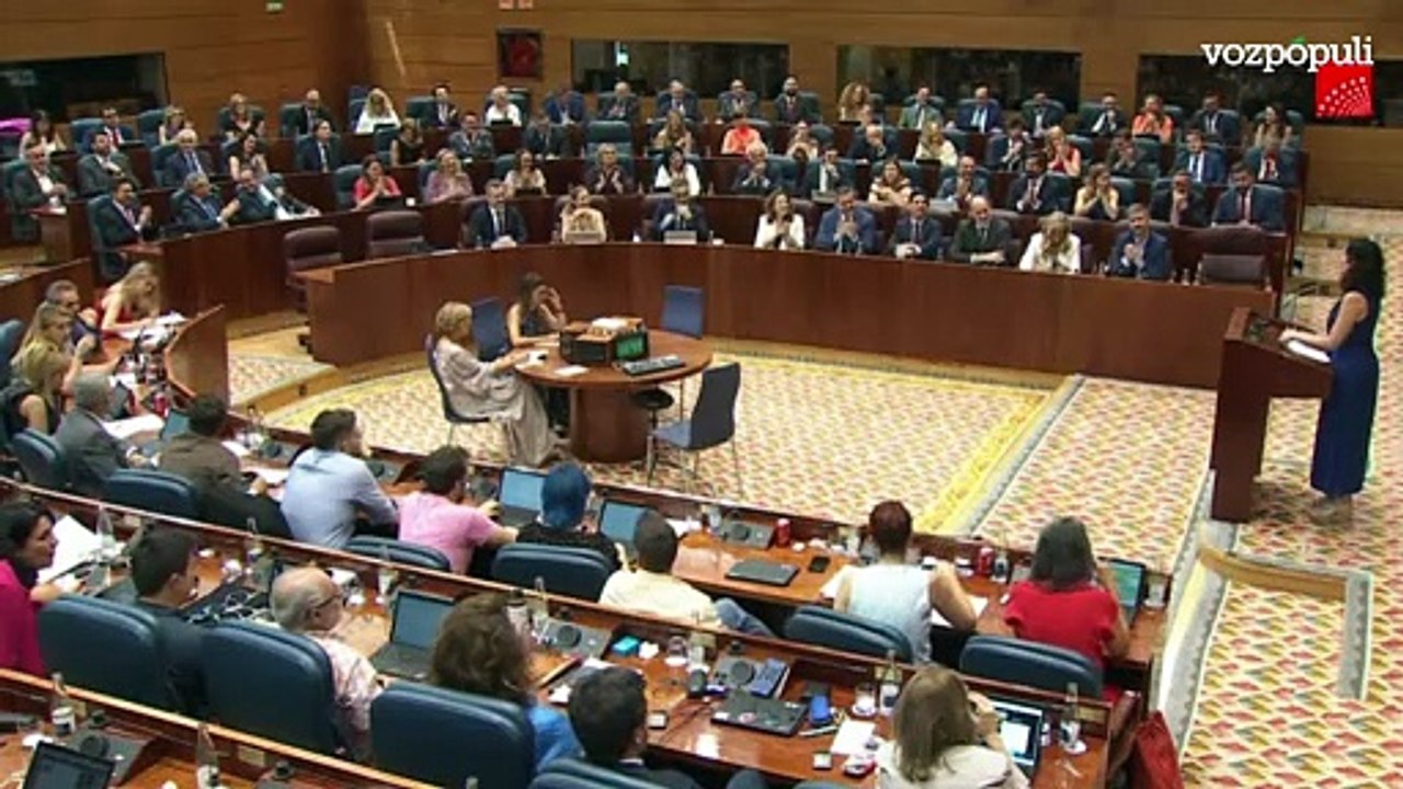 Ayuso: “Es la 1 del mediodía. No he comido. Yo estoy bien. Y si quieren ayuda, que la pidan”