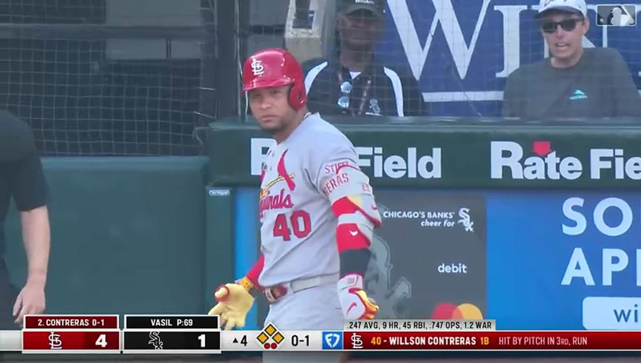 Willson Contreras impulsa dos con un doble