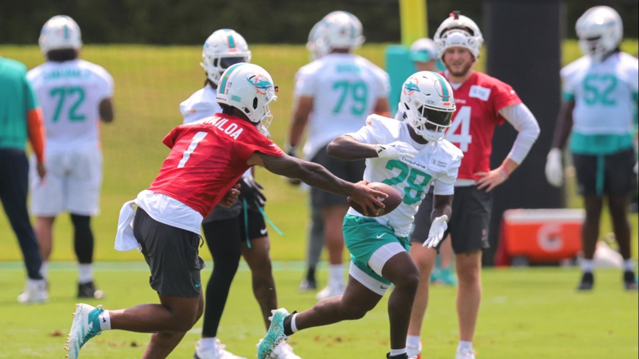 Dolphins' Quiet Offseason & Jets' Rebuild Challenges