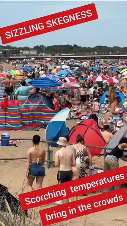 Crowds flock to sizzling Skegness