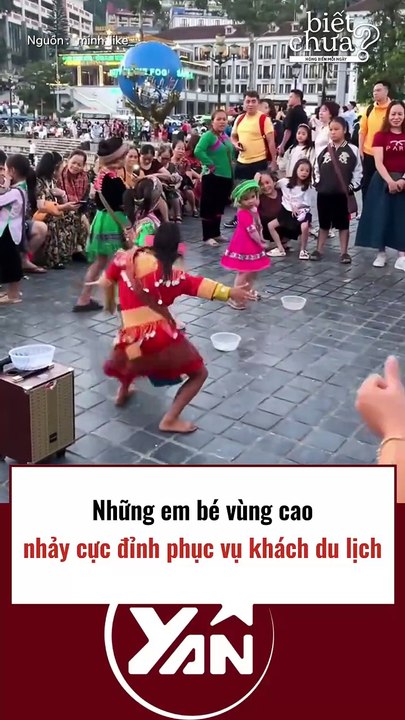 Em bé vùng cao nhảy cực đỉnh phục vụ khách du lịch