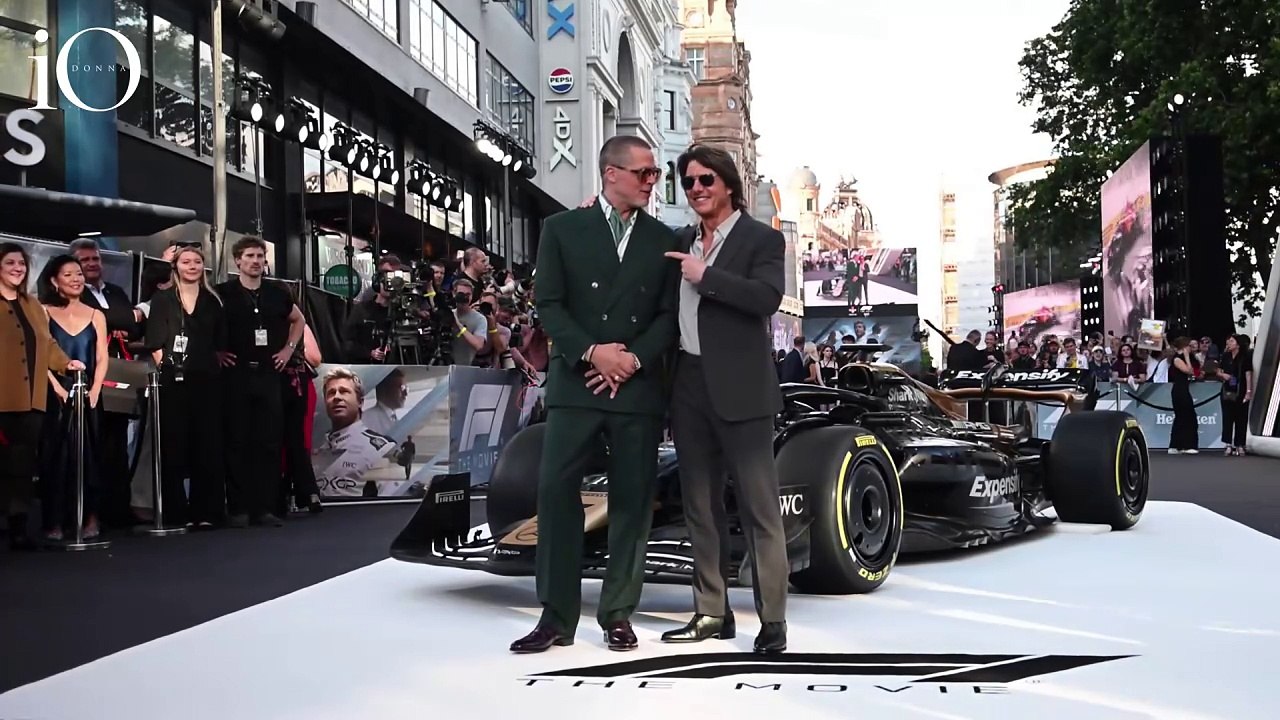 Tom Cruise e Brad Pitt, due sex symbol al prezzo di uno sul red carpet di "F1 - Il film"
