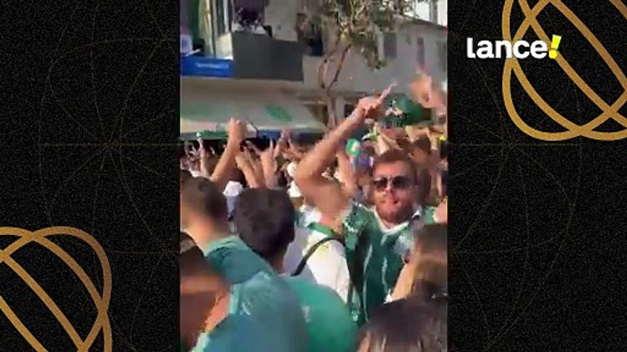 Reação da torcida do Palmeiras após gol de Paulinho