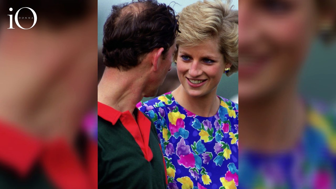 Più di mezzo milione per l'iconico "Caring Dress" di Lady Diana, venduto all'asta