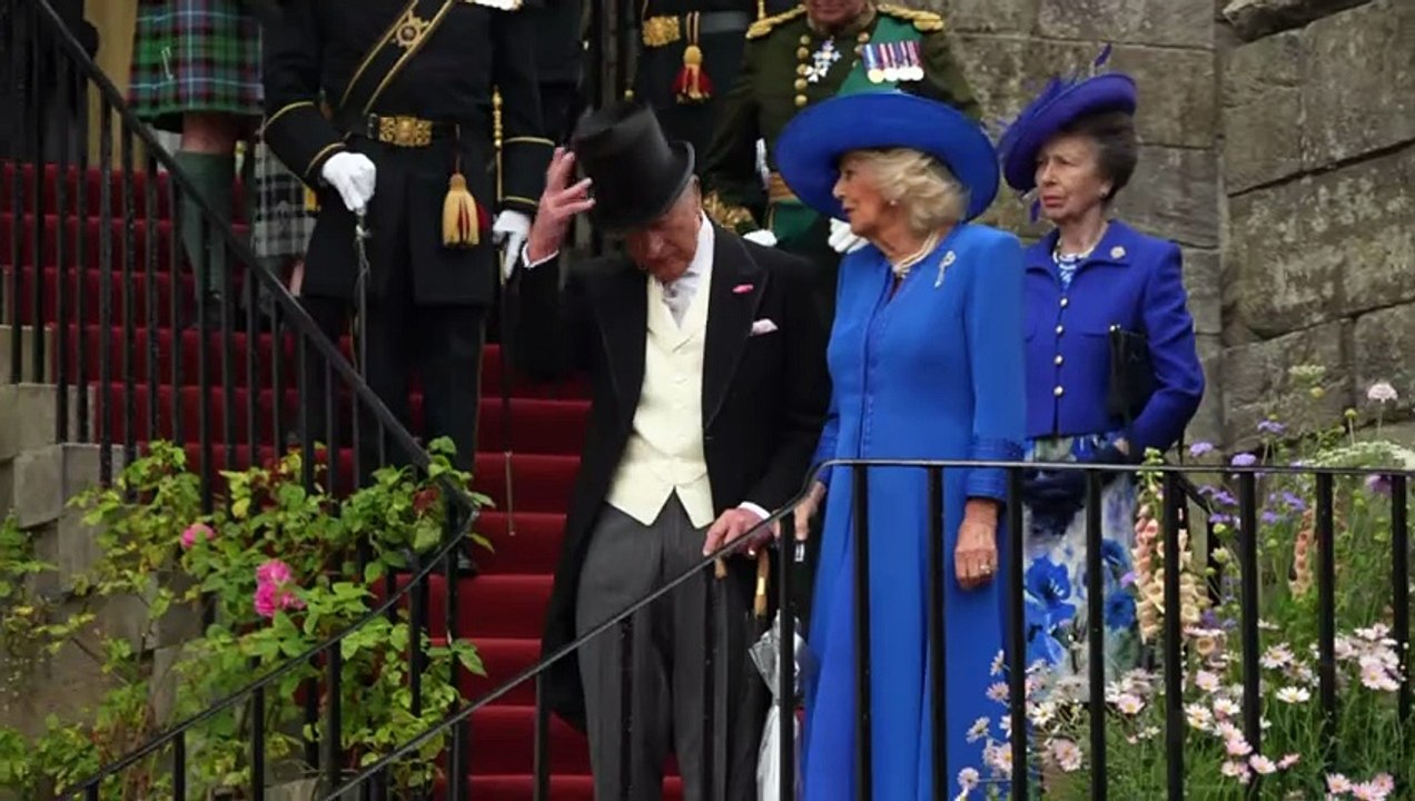 King and Queen host garden party in Holyrood Palace