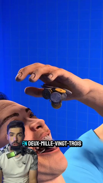 Il mange des pièces