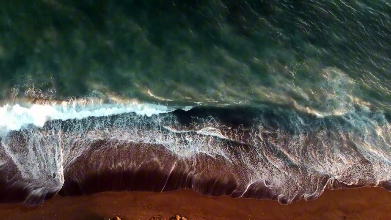 10 Minutes of Calm Ocean Waves | Relaxing Nature Loop for Peaceful Vibes