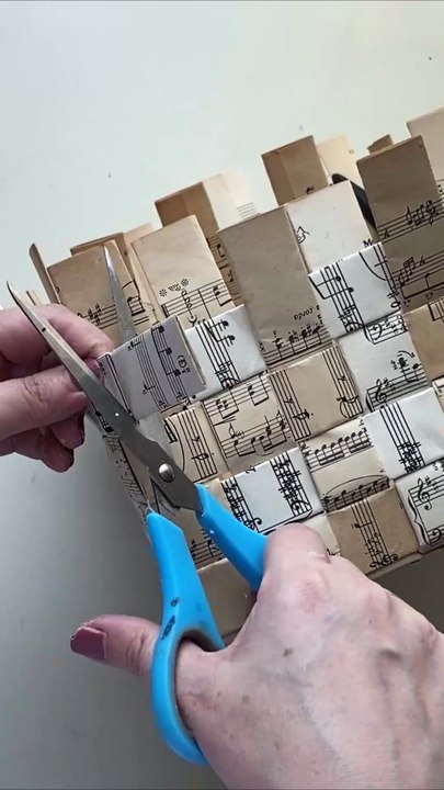 Upcycle Waste Paper Into Home Decor