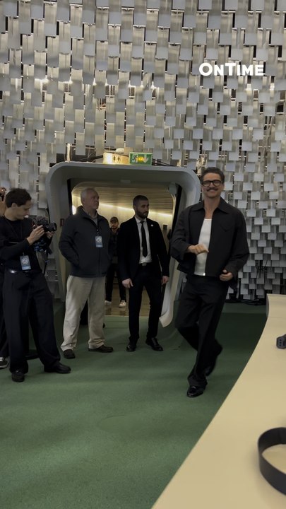 Pedro Pascal in Paris