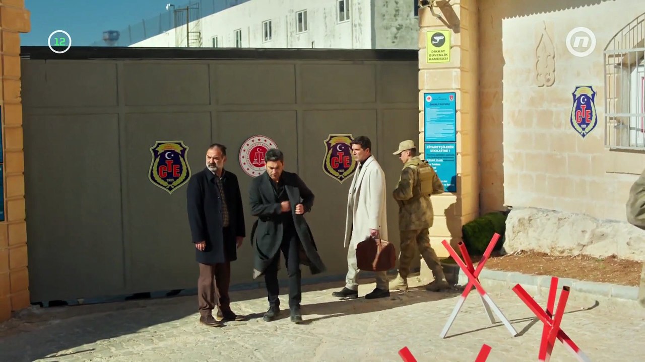 Serija  Daleki Grad grad  20  epizoda