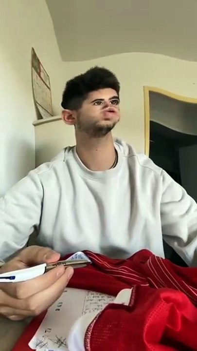 Cette fille insupportable avec ses cheveux en classe 🤣