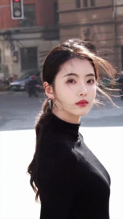 Which Do You Love More? Beautiful Girl or Asia's Music? 🎶