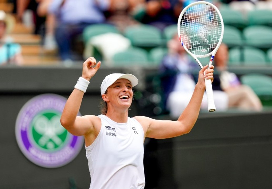 Wimbledon : Iga Swiatek écrase Belinda Bencic et file en finale