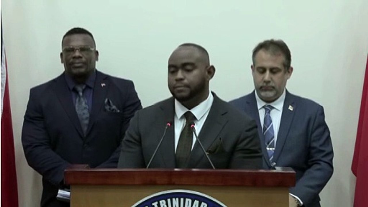 GOV'T CONSIDERING FREE MOVEMENT