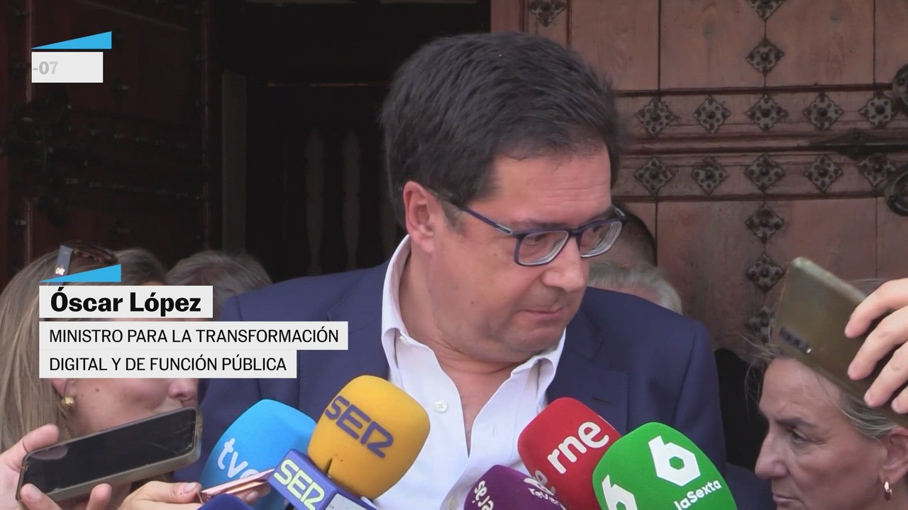 Óscar López: “Feijóo perdió los papeles en el pleno”