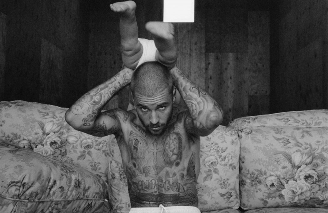 ジャスティン・ビーバー、ニューアルバム『SWAG』をサプライズ・リリース！