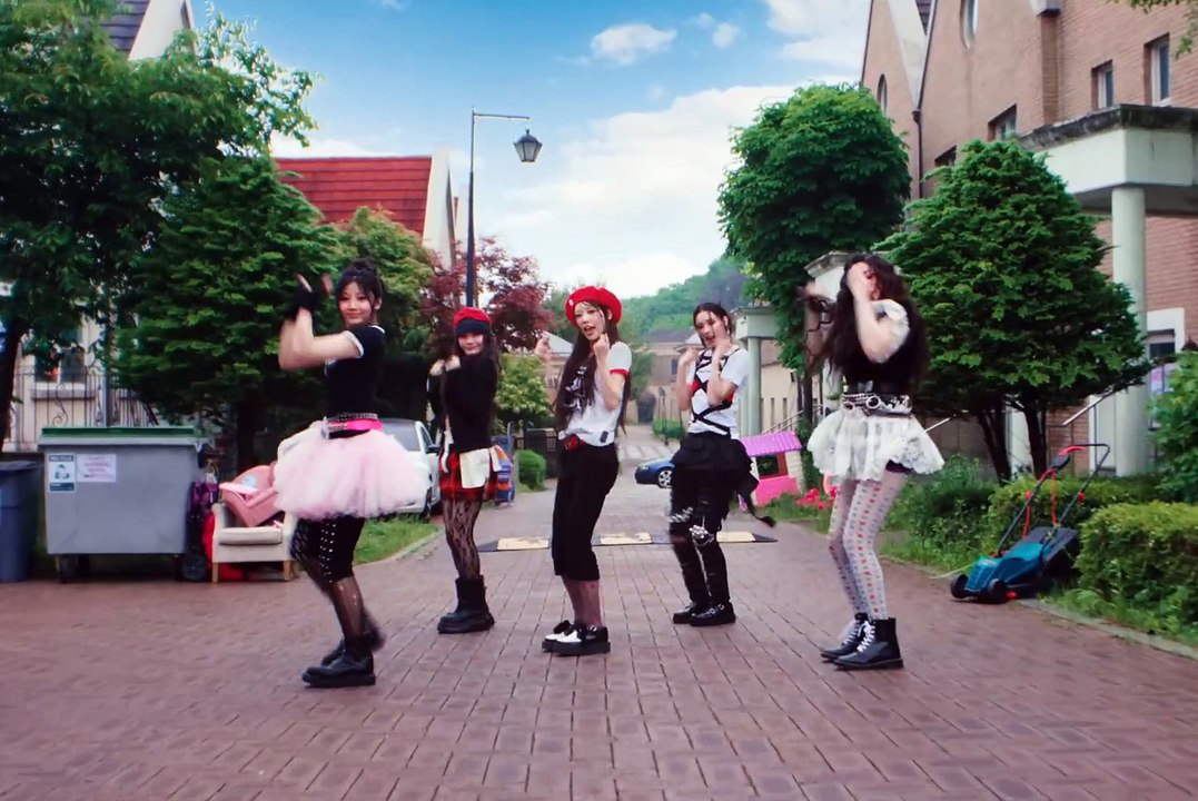 ILLIT (아일릿) _jellyous’ Official MV