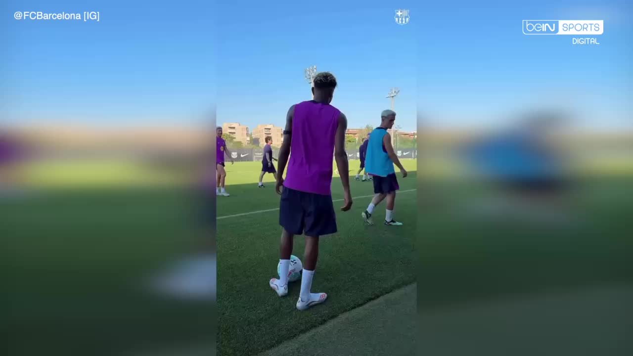 Lamine Yamal teases Robert Lewandowski during a training session in Barcelona’s preseason