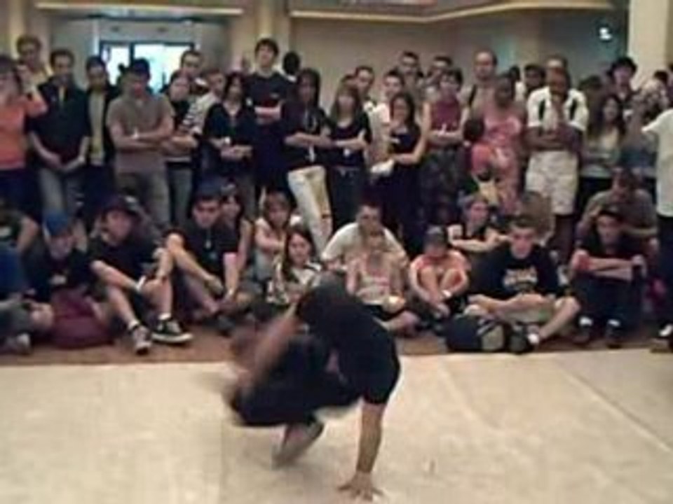 Azia project VS sortie de l'enfer