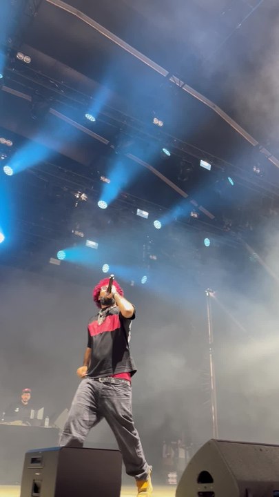 ElGrandeToto sur la scène de Dour 2025