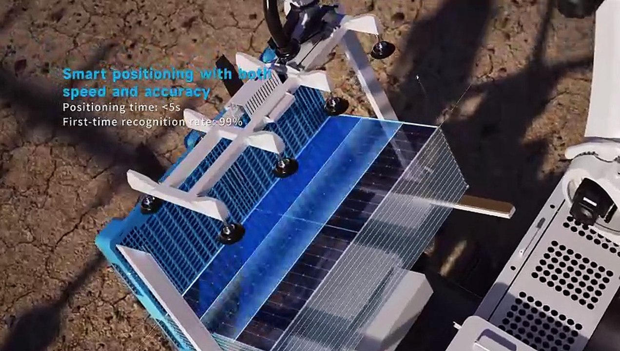 Robot instala paneles solares