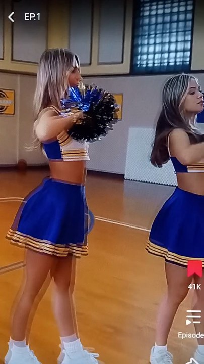 My Childhood Sweetheart Is Hot (1)