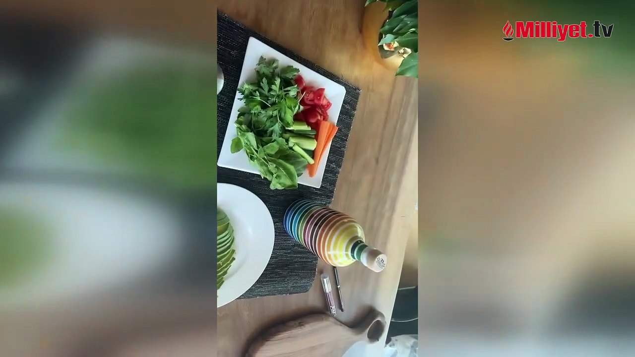 Defne Samyeli fit vücudunun sırrını paylaştı!