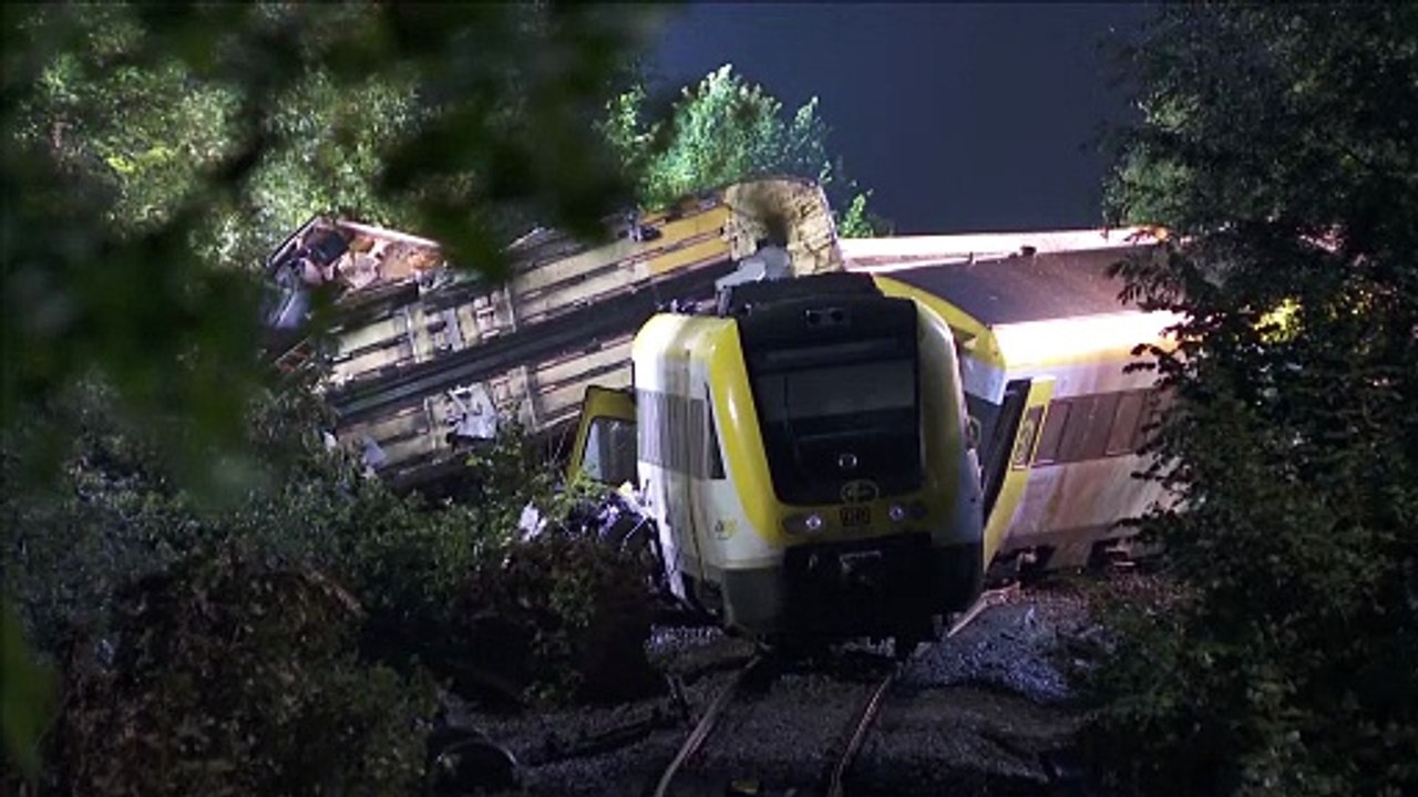 Train crash in Germany leaves three dead