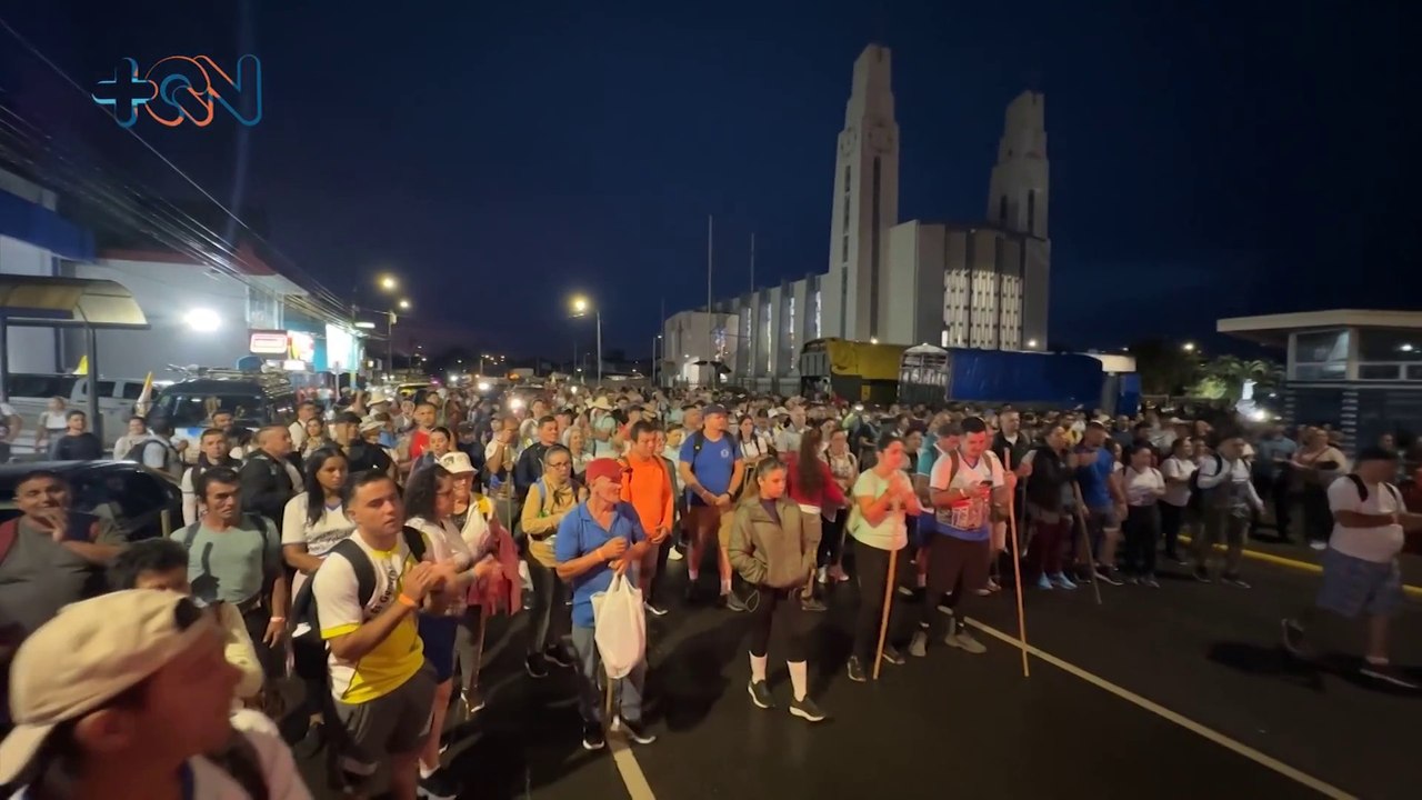 La fe no descansa: MQN sigue el camino de los romeros del sur.