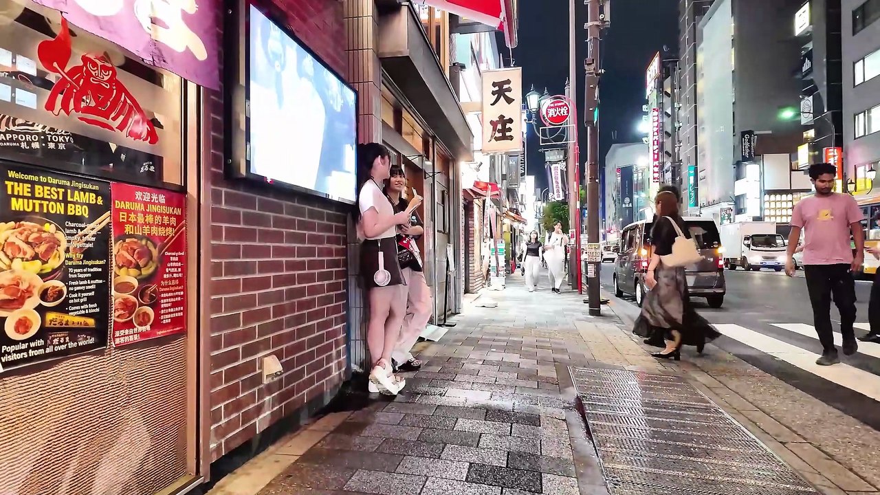 A town where bewitchingly smiling beauties lure you into the darkness. Tokyo/Ueno　