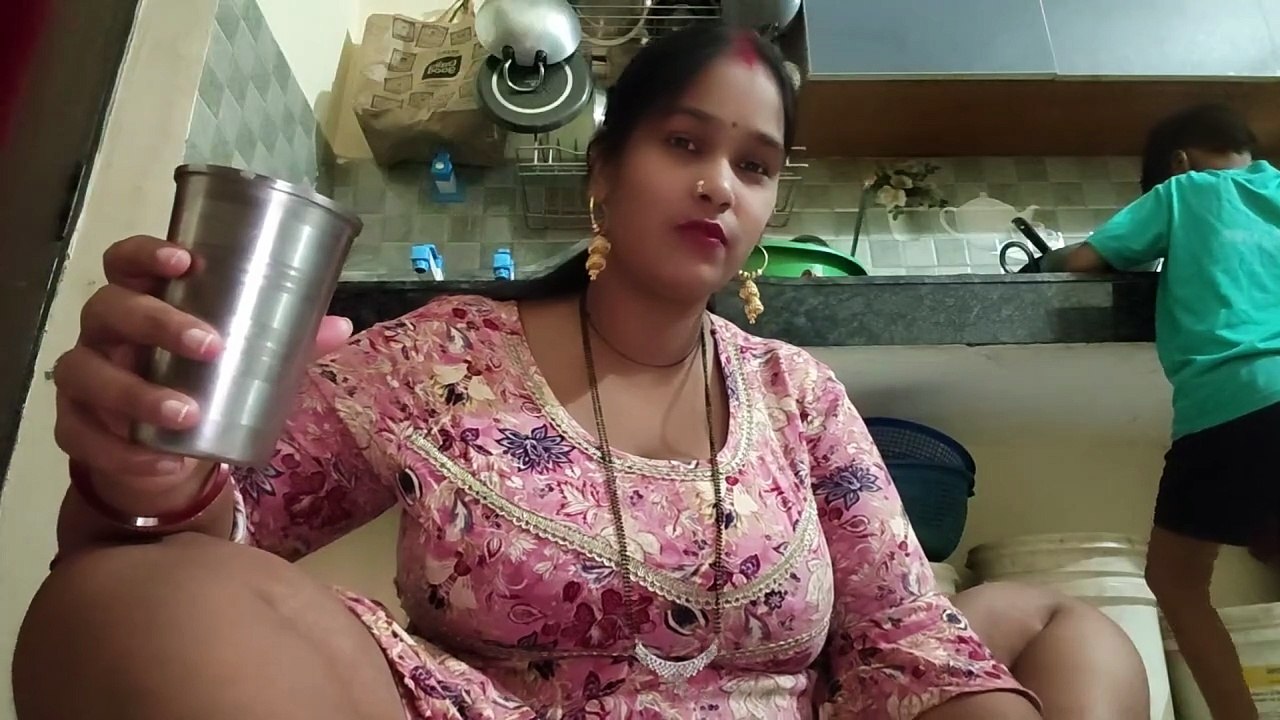 A Day in My Life": Share your daily routine from morning to night.  (1)