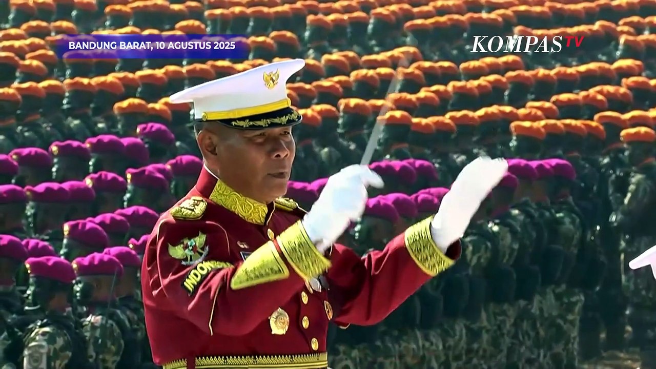 Letkol Teddy Berseragam Kopassus Kawal Prabowo di Upacara Kehormatan Militer