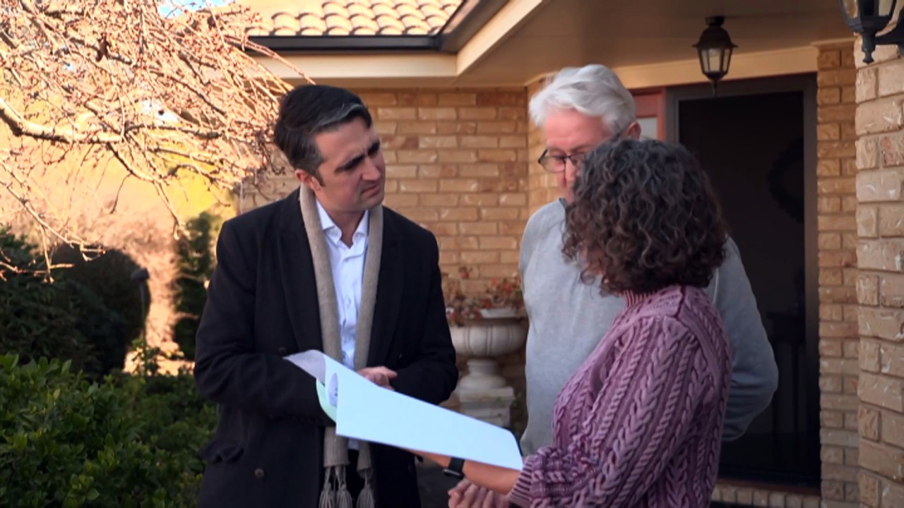 Canberra drivers charged for trips on Sydney toll roads taken by drivers with similar licence plate numbers