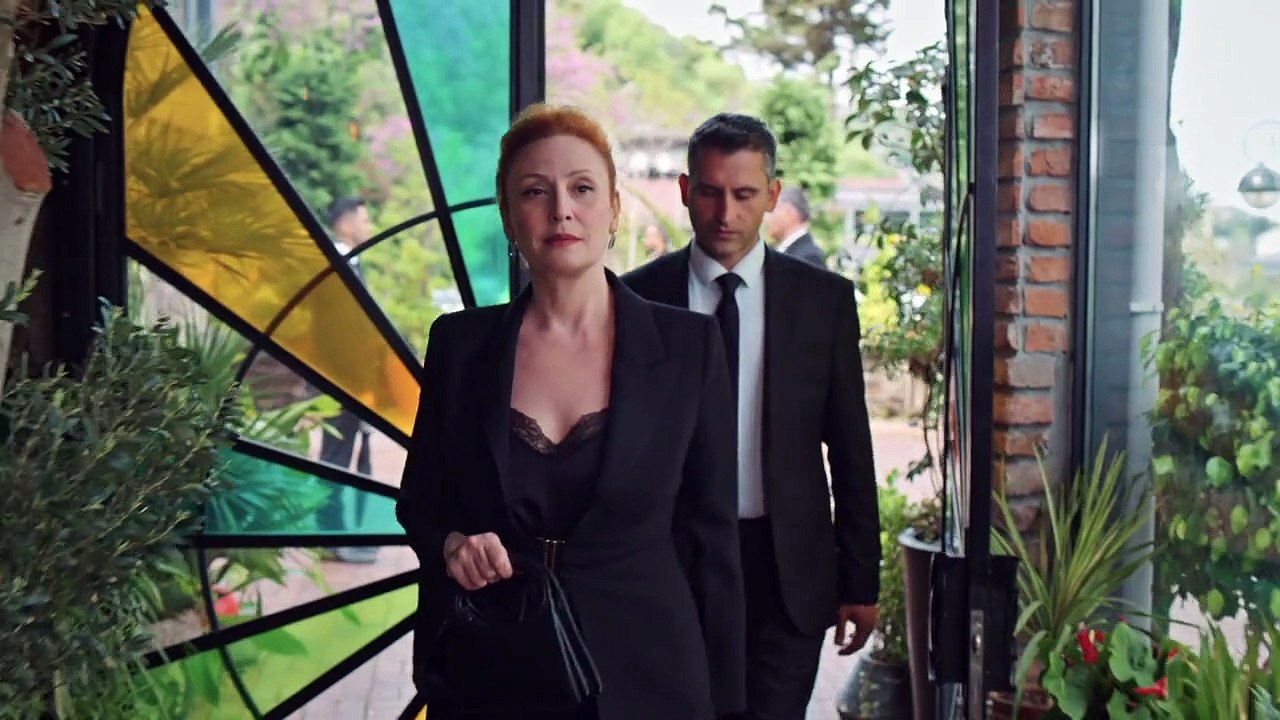 Az aranyifjú 2. évad 104. rész