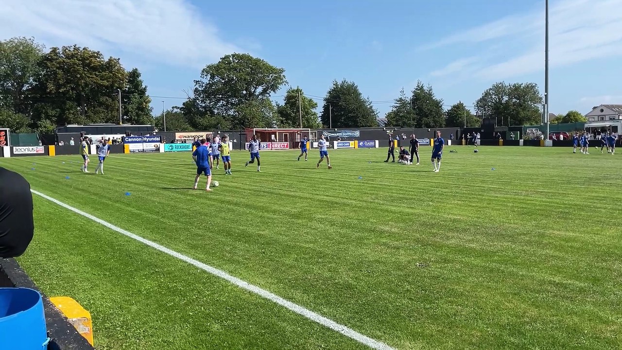 Glenavon take part in Irish League warm-up routine