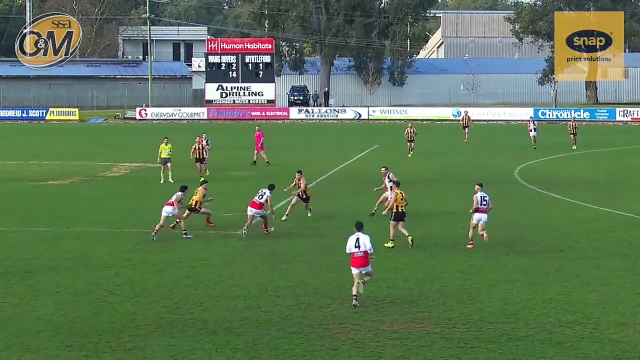 Ed Dayman sneaks up on his opponent