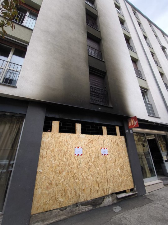 Tragedia in via Perini, a Trento: un calzolaio morto nell'incendio