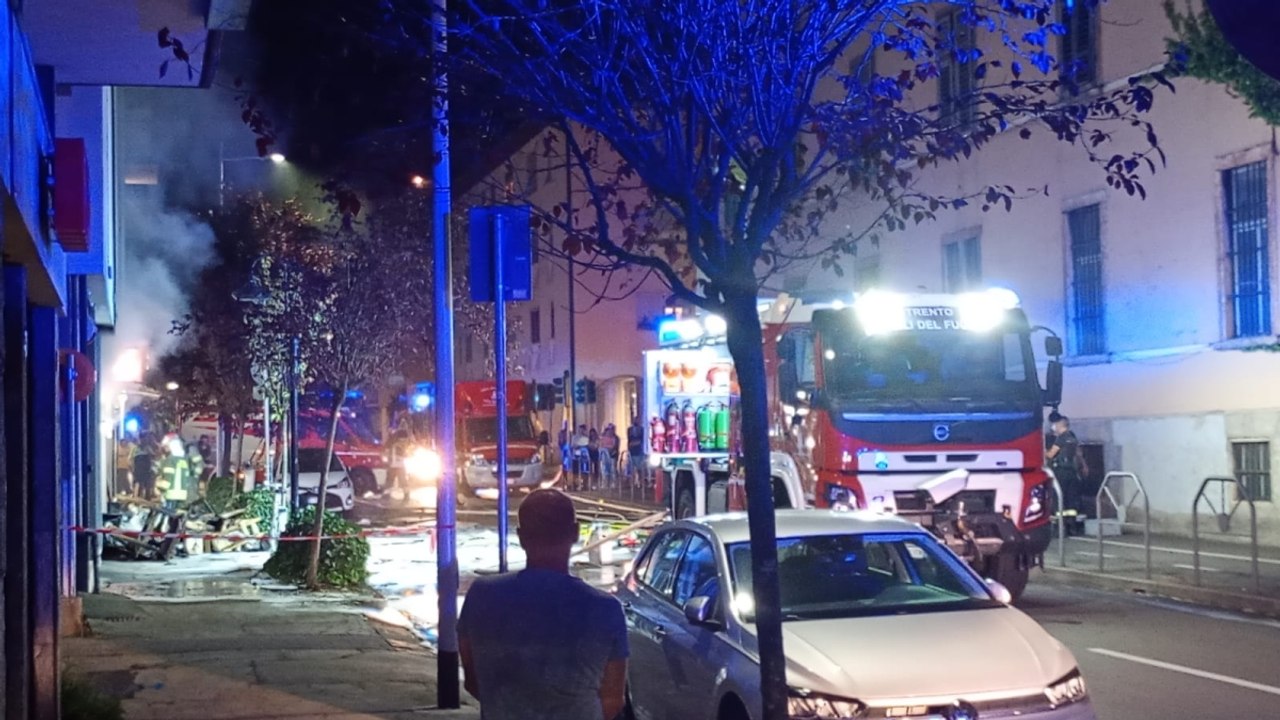 Trento, fiamme nella bottega del calzolaio: nel rogo muore Serghei Oprea