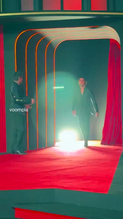 bro skipped the acting queue and chose to debuts as director aryan khan shah rukh khan