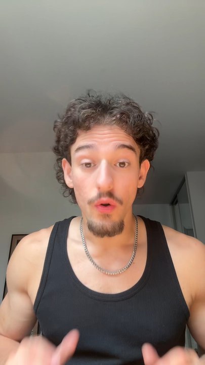 L’homme derrière Khamzat chimaev