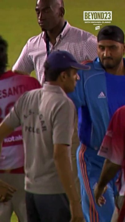 Harbhajan singh slaped Sri Santh