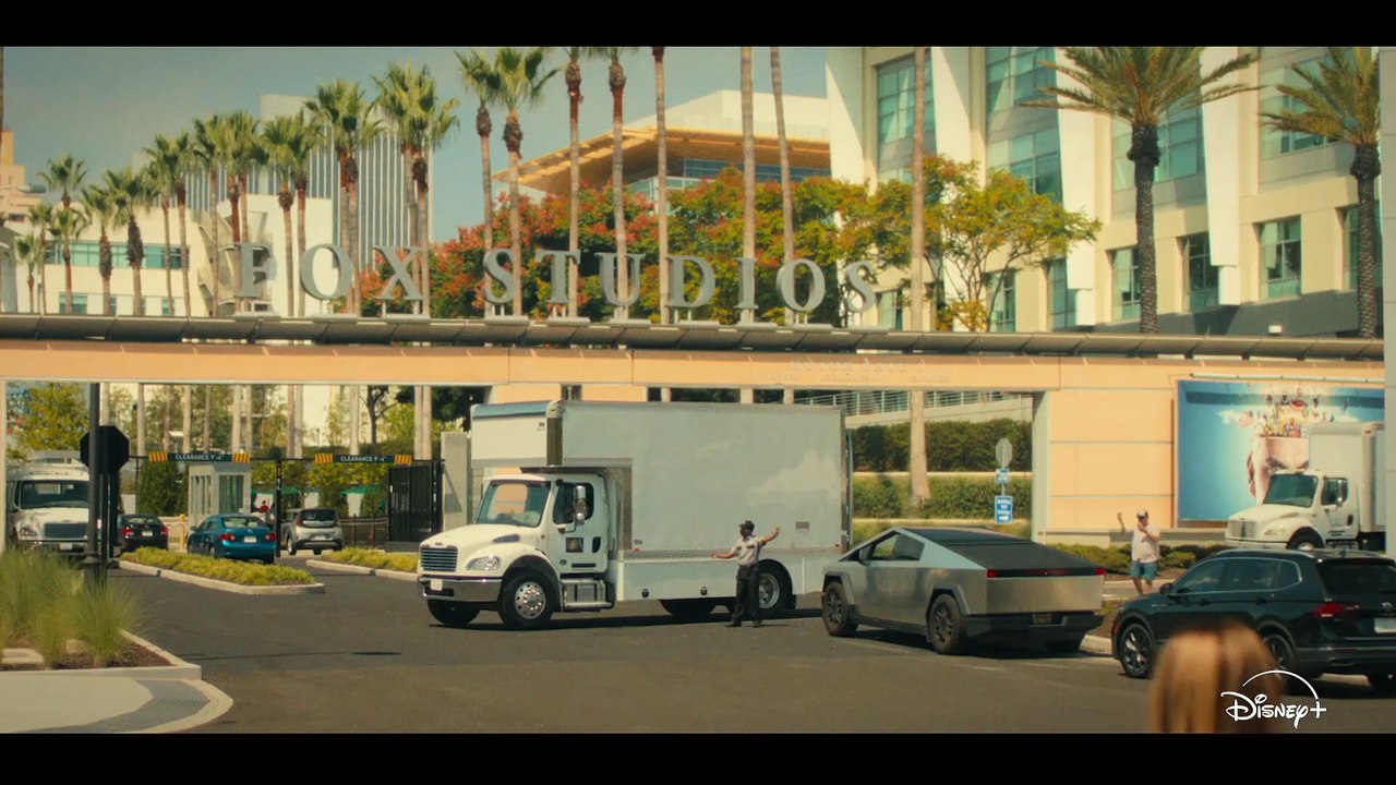 Glen Powell devient Chad Powers : bande-annonce (VF)