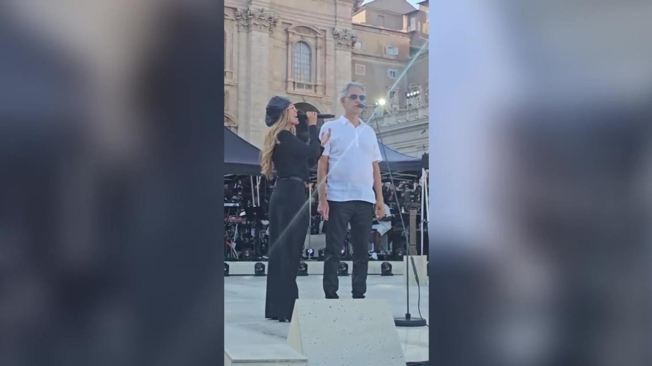 Bocelli, prove in piazza San Pietro per «Grace for the World»: musica per l'evento conclusivo del Meeting in Vaticano sulla fraternità umana