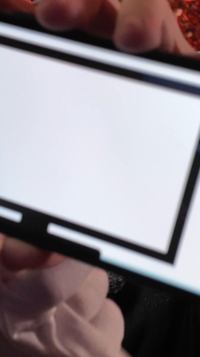 Tu peux connecter ton téléphone à ta télé ! #astuce #astuces #tips #tipsandtricks #smartphone #téléphone #tech #astucetech