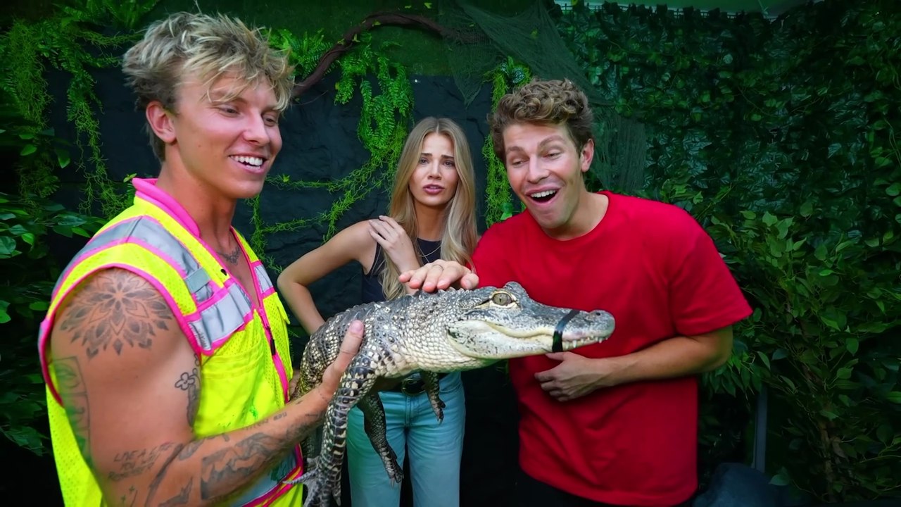 "Nobody Knew I Built a SECRET ZOO Inside My House… 😱🐅"