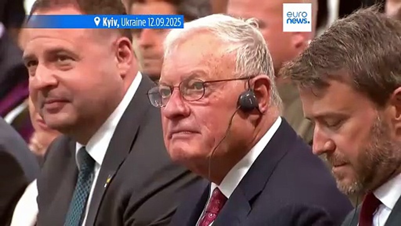 Ukraine expects €2.9bn fund for US weapons to fight Russia, Zelenskyy says