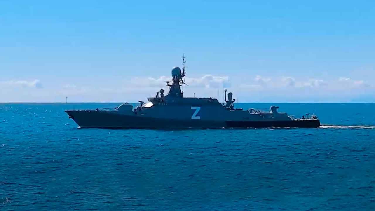カスピ海艦隊、15隻以上の艦艇と100台の装備で軍事演習を完了